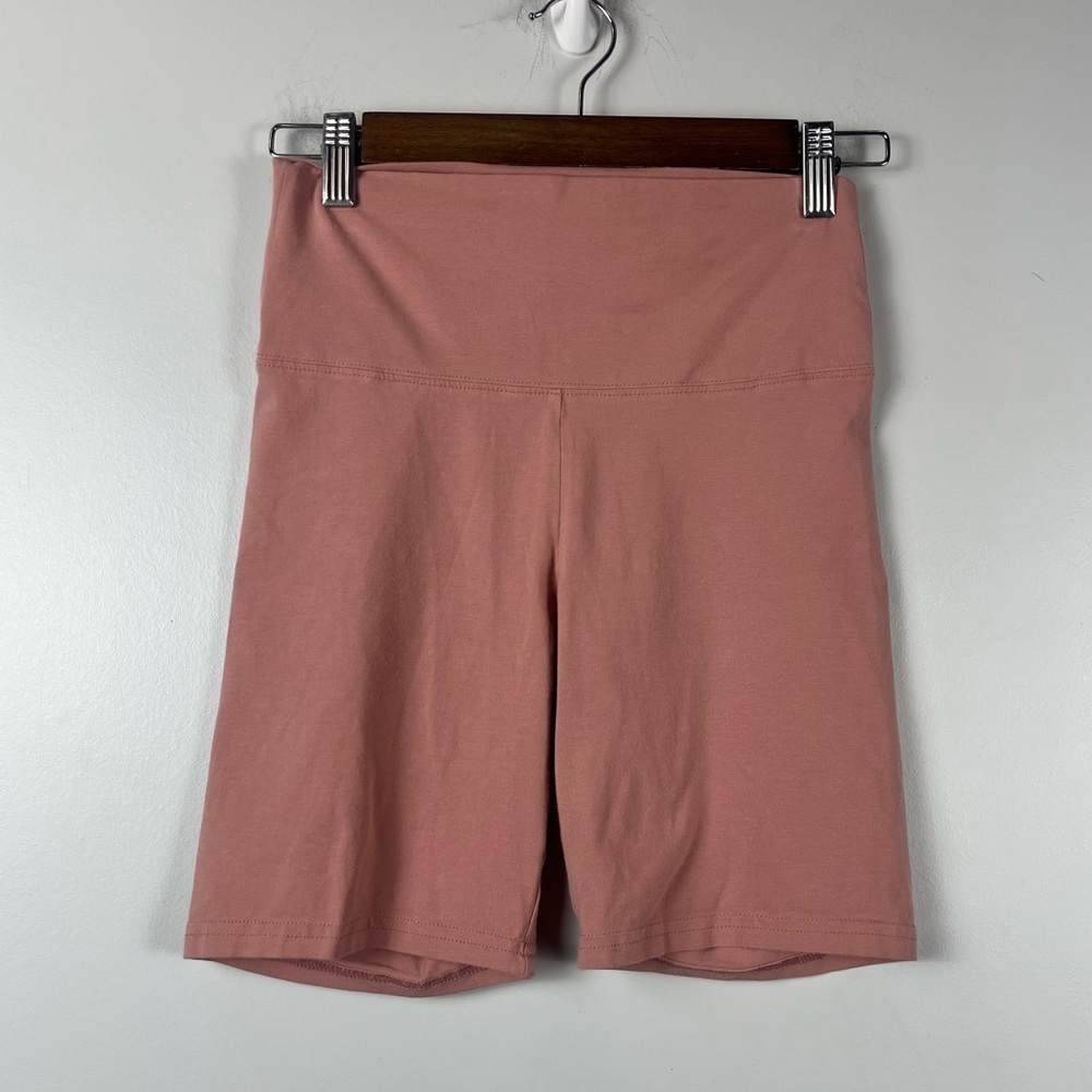 Aritzia TNA pink 7 inch biker shorts size small